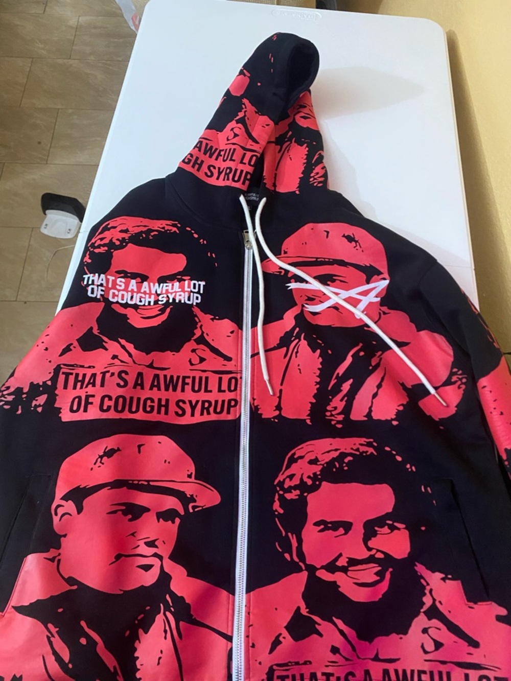 Men's Black & Red Graphic Zip-Up Hoodie Sweatshirt